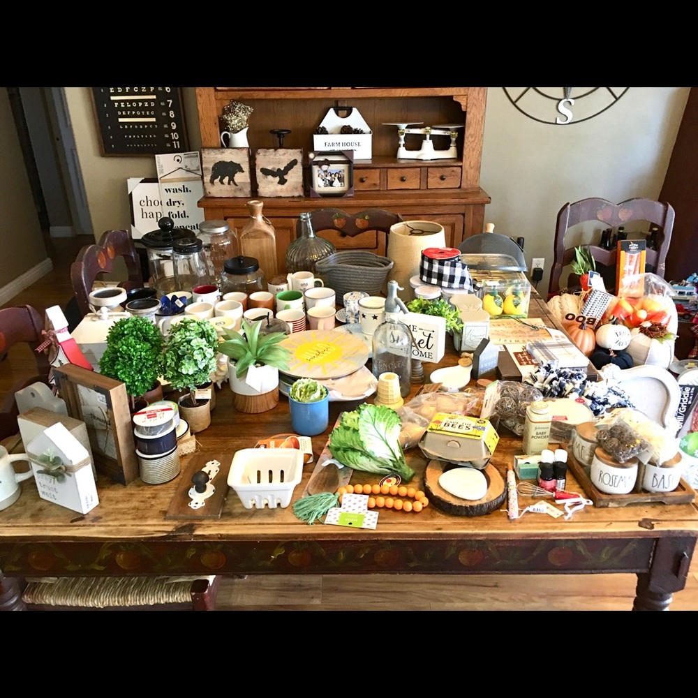Getting ready to list all my farmhouse home decor ——see something u like first ? - Picture 3 of 11